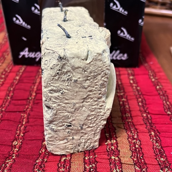 eDeco Studios Angel Wall Three Wick Candle New in Box - Picture 2 of 7